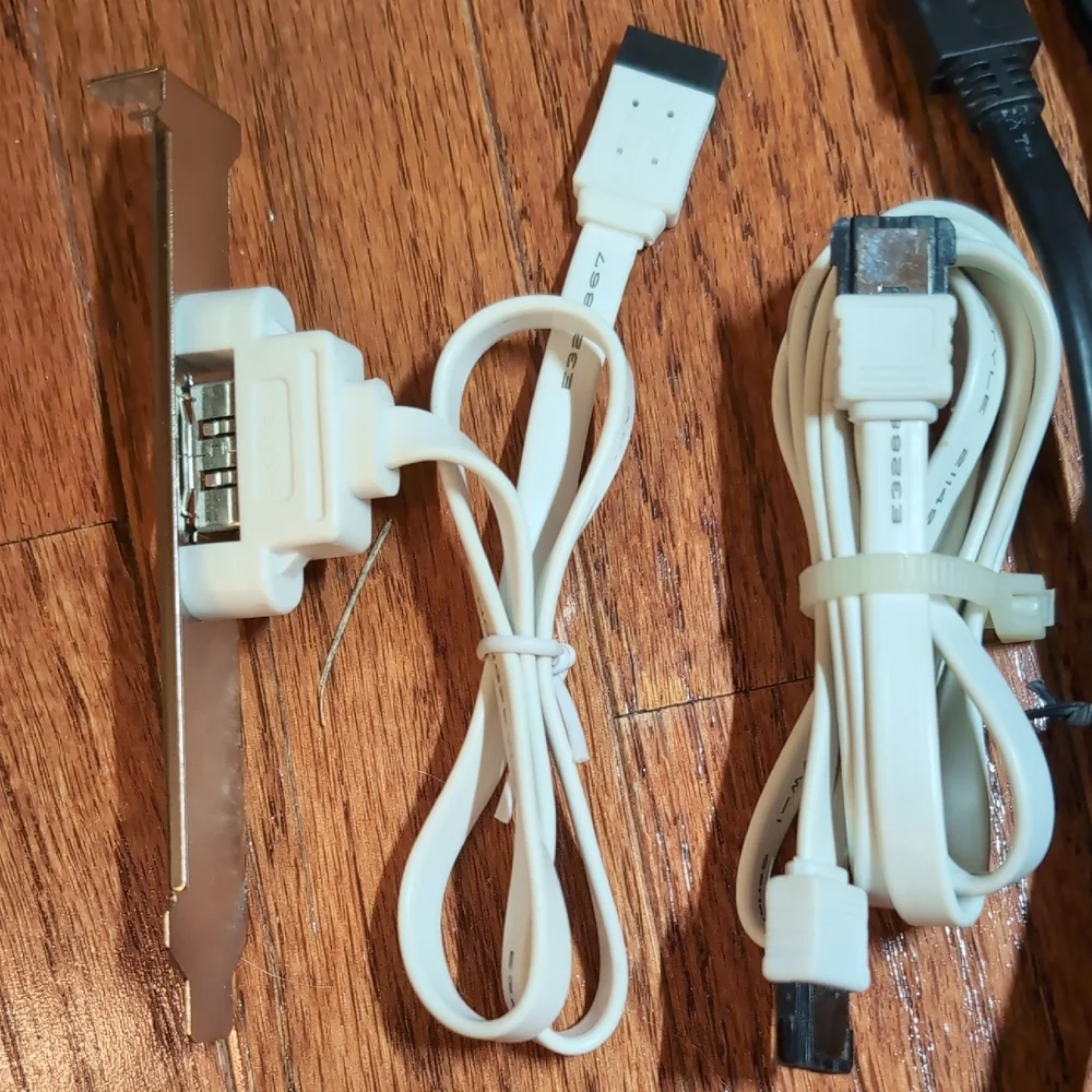 eSATA Plate Port with White and Black Cables